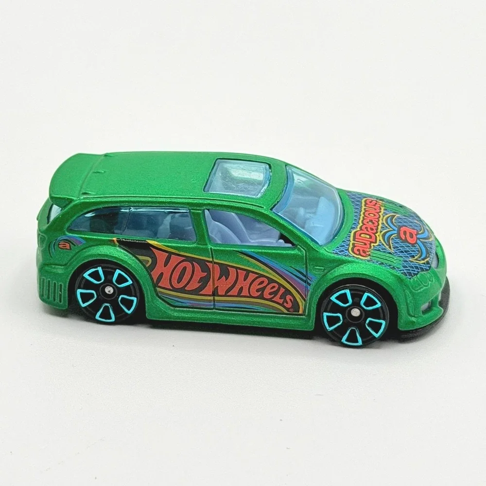Hot Wheels Audacious Diecast Car Green 1:64 Metallic Wagon Racing